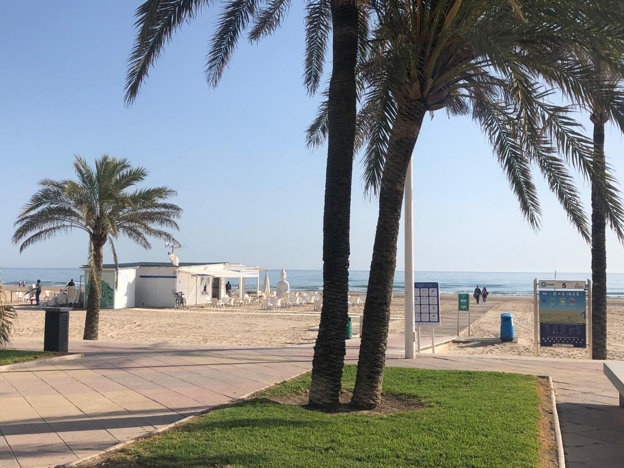 Playa De Gandia 1Ere Ligne El Galeon Apartment Bagian luar foto